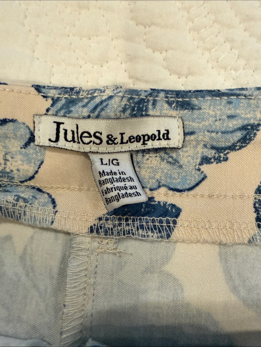 Jules & Leopold Cream Wide-Leg Pants with Blue Floral Print - Picture 2 of 7